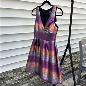Laundry By Shelli Segal Purple Pink Pleated V-Neck Cocktail Dress